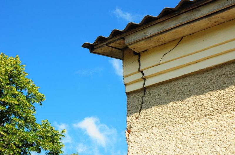 Petits travaux de ma&ccedil;onnerie &agrave; La Farl&egrave;de, quand faire appel &agrave; un pro ?